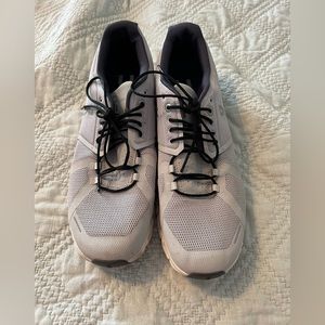 On Cloud Mens Sneakers Cloud 5 Size 11